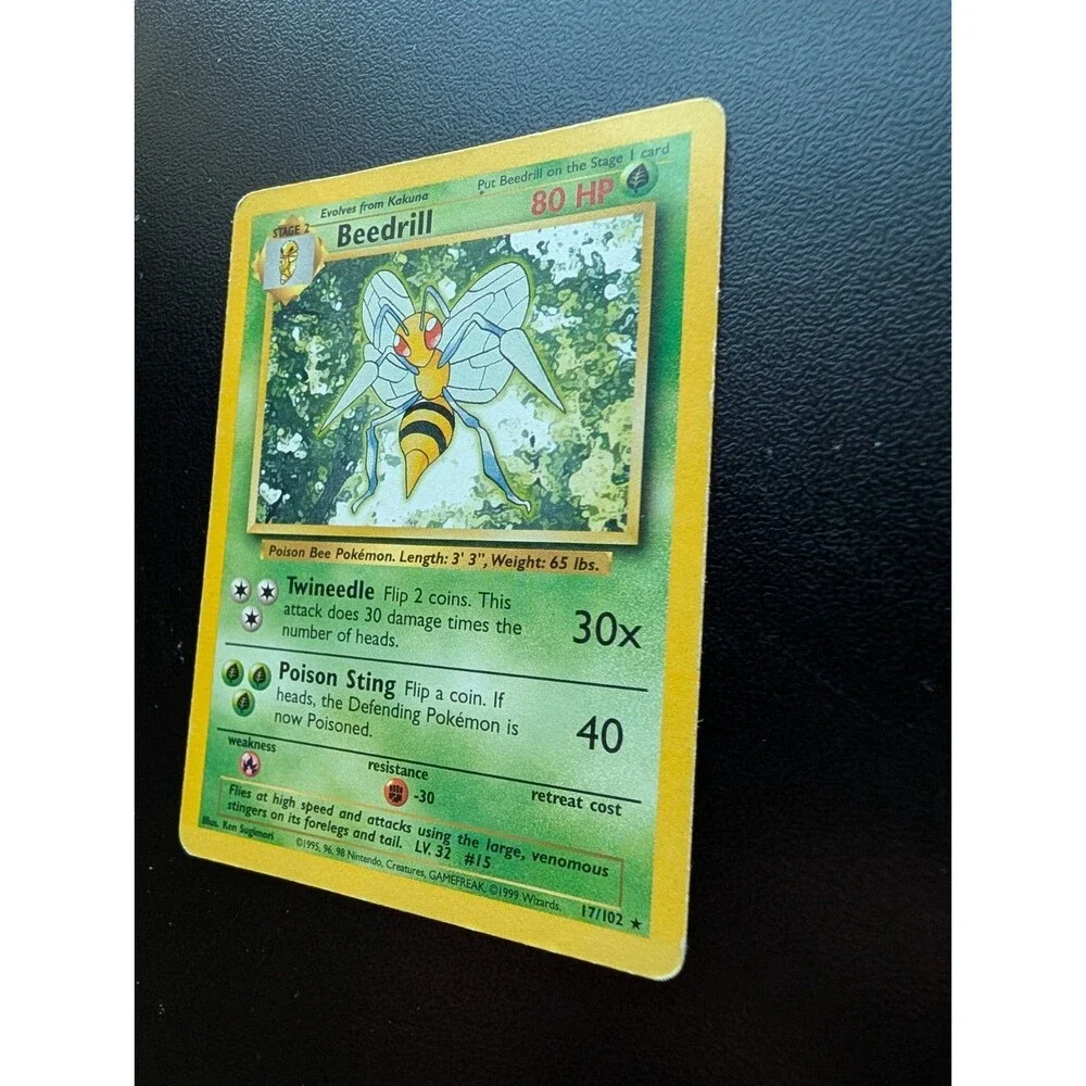 Beedrill 017/102 Base Set Regular pokemon card vintage 90s